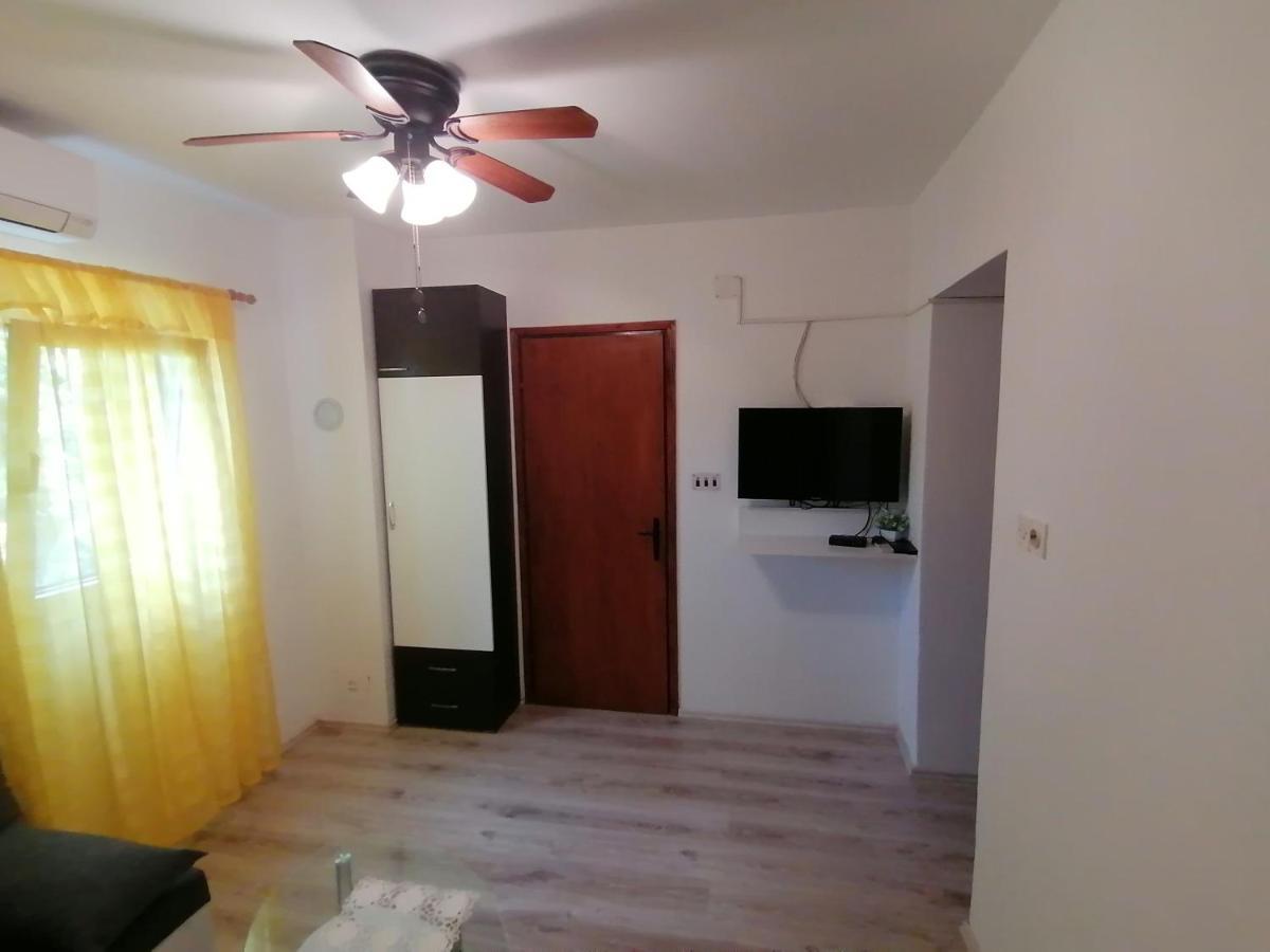 Apartment Dinka Корнич Экстерьер фото